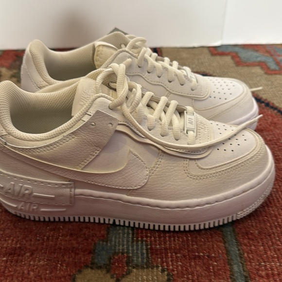 Nike AF1 - White Athletic Shoes - Picture 2 of 3